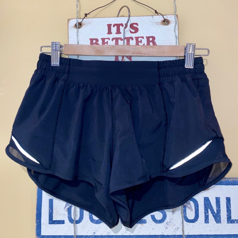 Lululemon Hotty Hot Short 2.5”